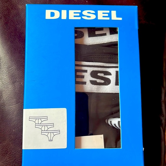 THIS WAS SOLD!!!
NWT Diesel Briefs - 3 Pack L Black Cotton still in Blue Box. - Picture 1 of 4